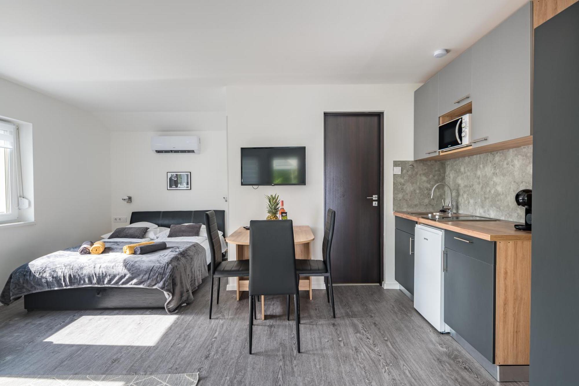 Balatonic Lemon Apartmanhaz Сиофок Екстериор снимка