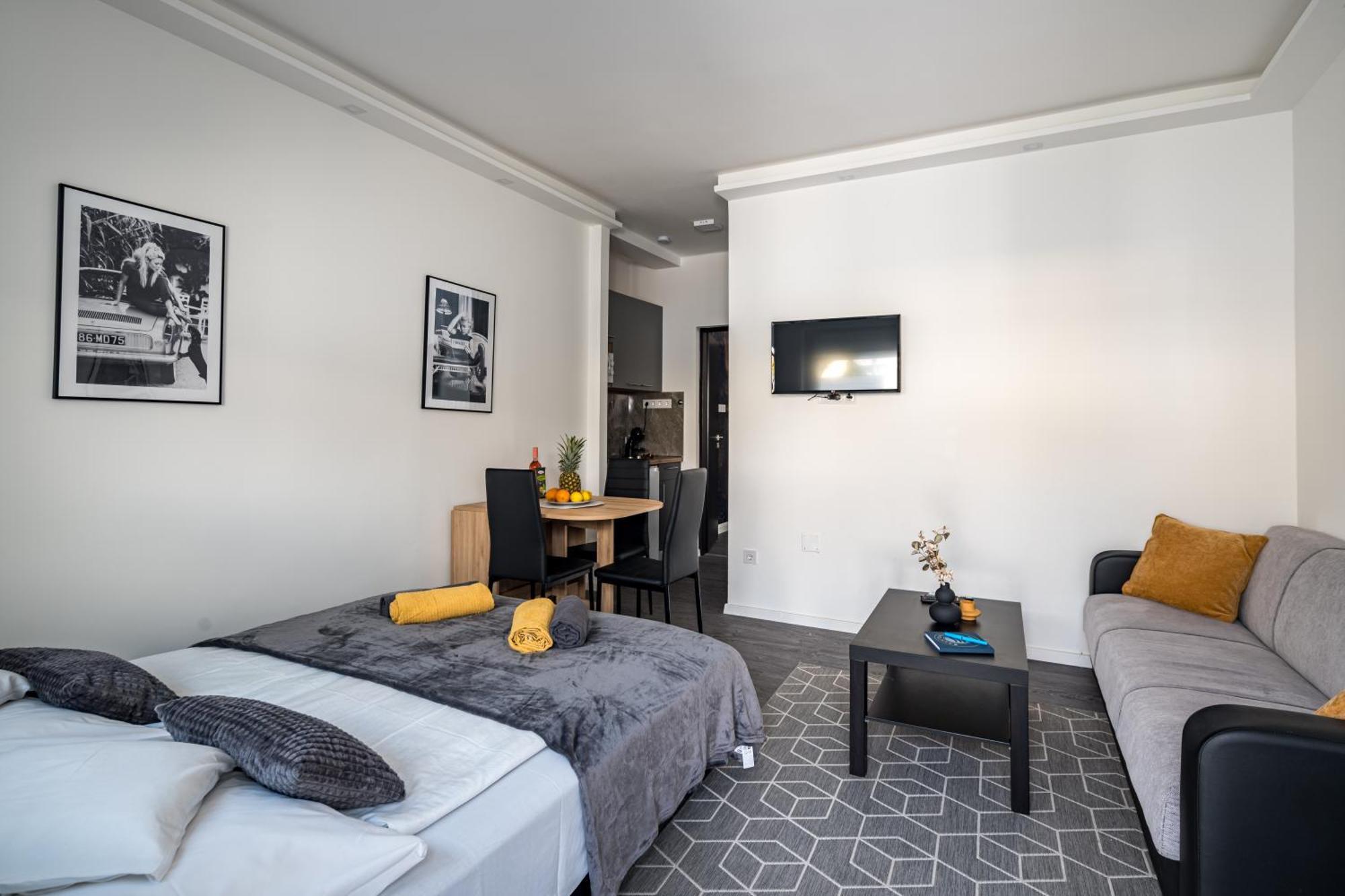 Balatonic Lemon Apartmanhaz Сиофок Екстериор снимка