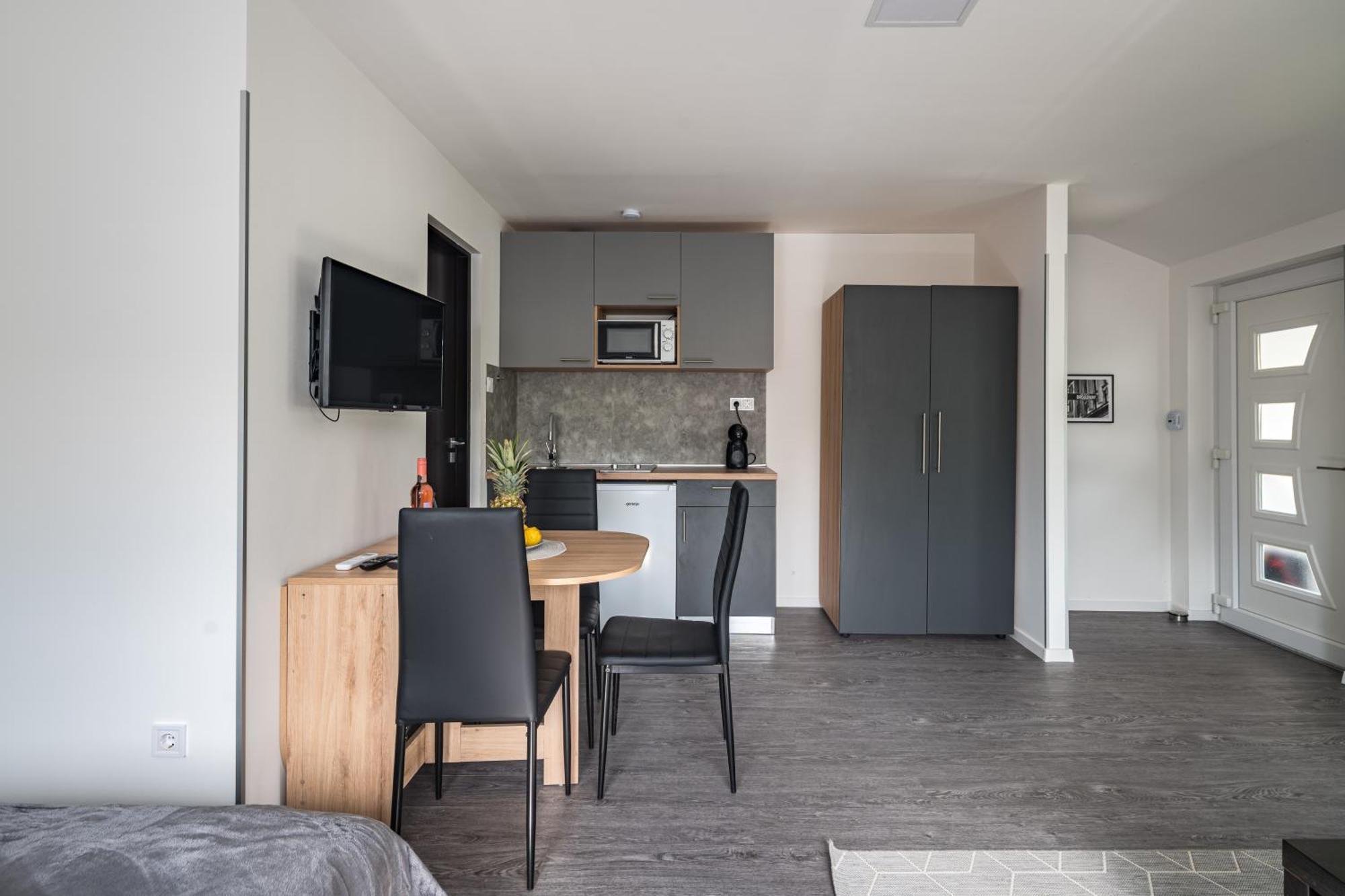 Balatonic Lemon Apartmanhaz Сиофок Екстериор снимка