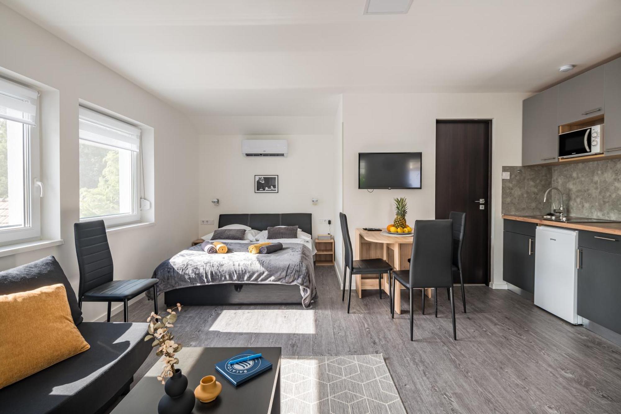 Balatonic Lemon Apartmanhaz Сиофок Екстериор снимка