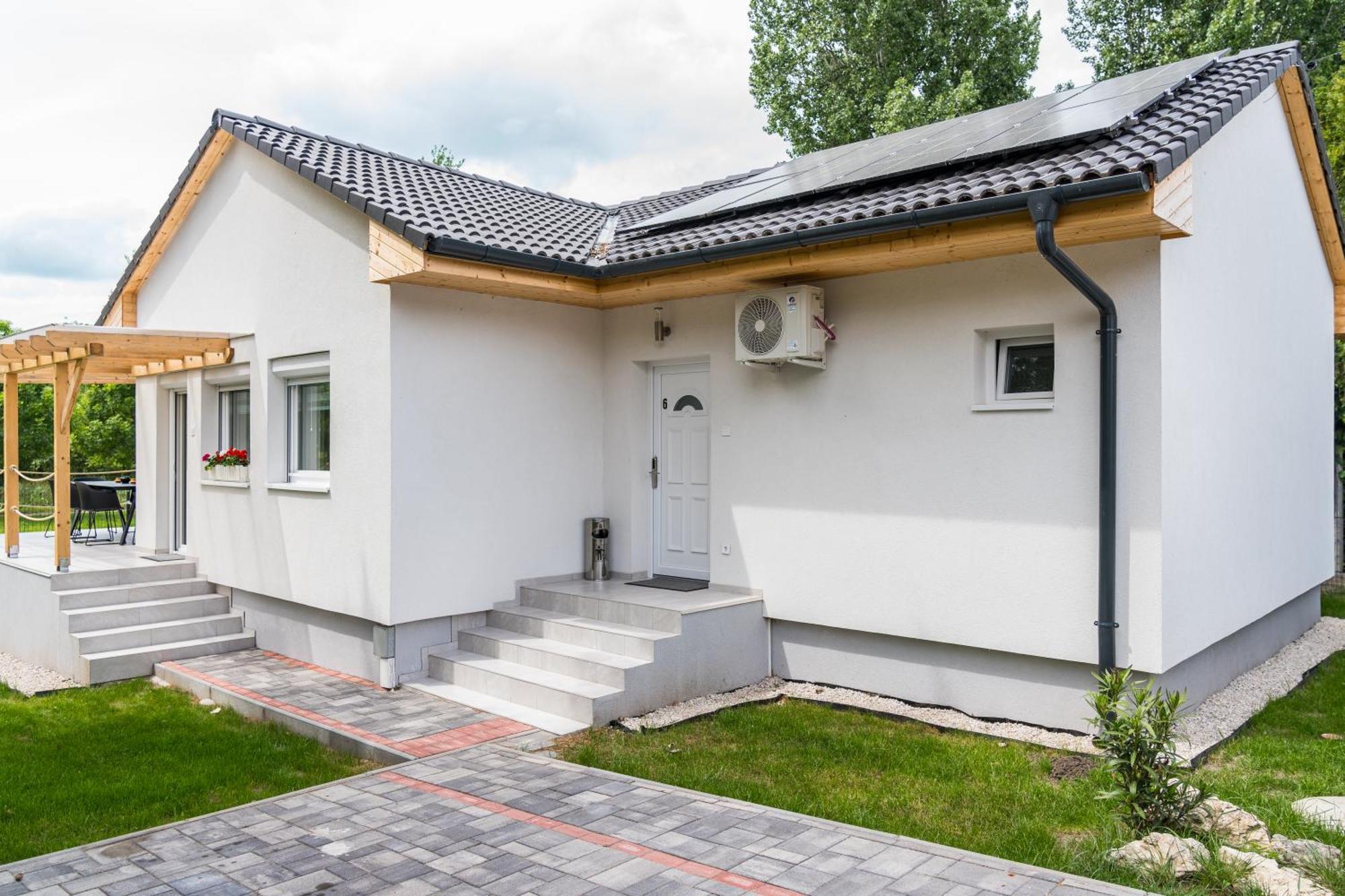 Balatonic Lemon Apartmanhaz Сиофок Екстериор снимка